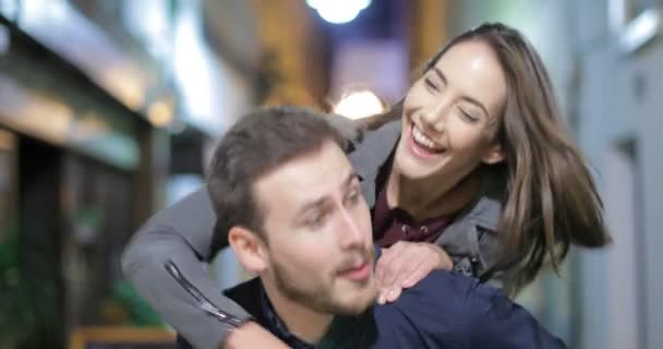 Front View Happy Couple Friends Walking Meeting Joking Night Street — Stock Video