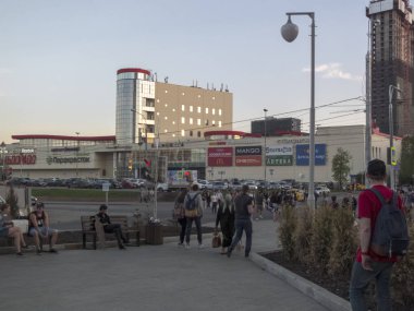 Moskova metro yakın alışveriş merkezi