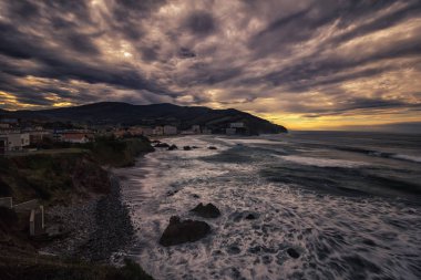 denizde günbatımı manzara