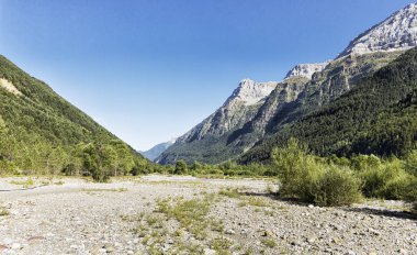 Pireneler 'deki manzara