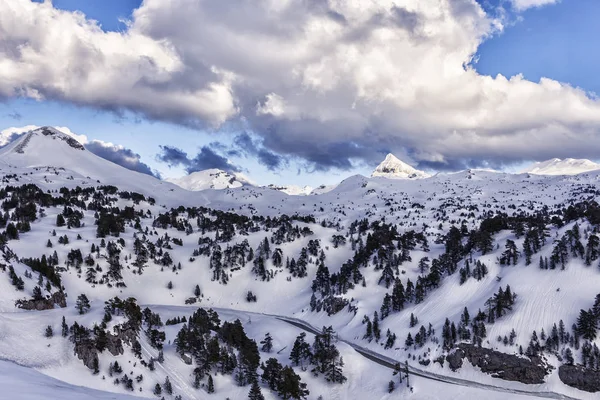Snöiga Landskap Pyrenéerna — Stockfoto