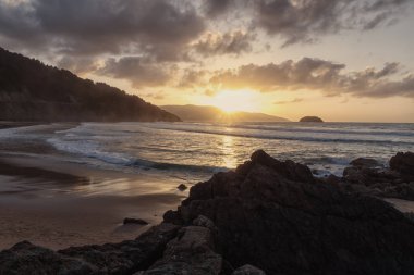Kumsalda gün batımı