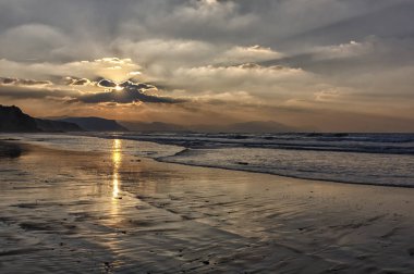 Sahilde gün batımı