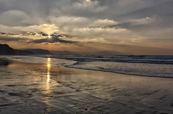 Sahilde gün batımı