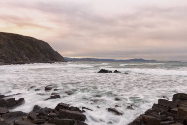 Sahilde gün batımı