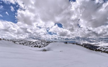 Isaba dağlarında manzara