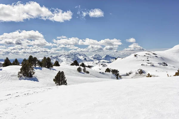Snöiga Landskap Pyrenéerna — Stockfoto