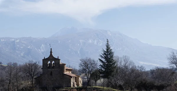 Ülkede Antik Kilise — Stok fotoğraf