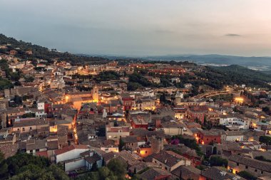 Günbatımında şehir