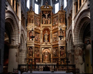 İspanya'da bir kilisenin iç