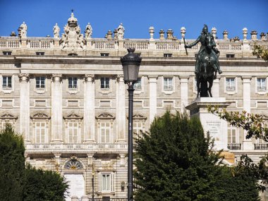 Madrid ortasında heykel