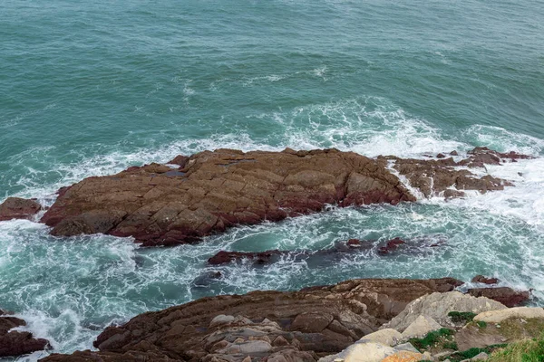 Praia Rochosa País Basco — Fotografia de Stock