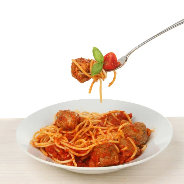 Polpette Spaghetti Una Ciotola Con Una Forchetta Sullo Sfondo Bianco — Foto Stock