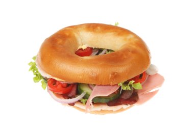 Beyaz karşı izole jambon salata simit