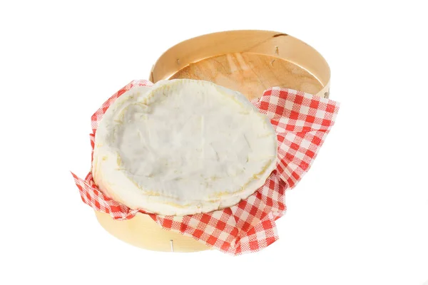 Queijo Camembert Uma Caixa Madeira Isolada Contra Branco — Fotografia de Stock