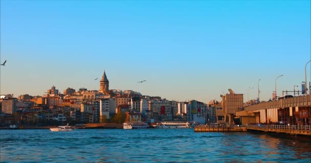 Πύργος Γαλάτα στην Κωνσταντινούπολη πόλη της Τουρκίας. — Αρχείο Βίντεο