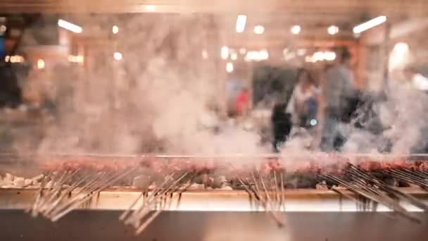 Kebab Lub Kebap Mięso Shish Metalowe Szaszłyk Grill Żar Restauracji — Wideo stockowe