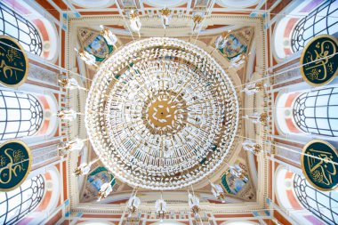 Türkiye'den İstanbul'daki Ortaköy Camii'nin iç mekanı. 