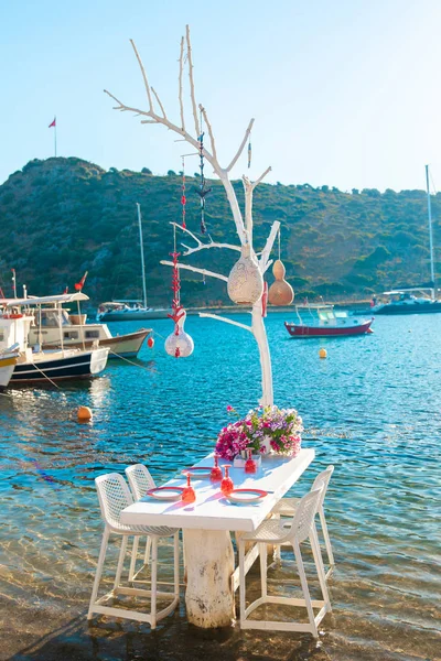 Utsikt Över Fiskrestaurang Eller Kafé Och Bougainvillea Blommor Bodrum Beach — Stockfoto