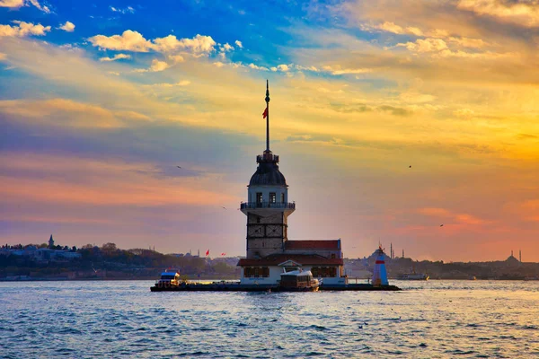 Vista Torre Doncella Ciudad Estambul Turquía Torre Histórica Puesta Sol — Foto de Stock