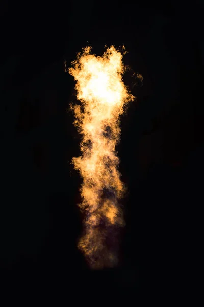 黒い背景に隔離された炎 高解像度火災炎コレクション煙テクスチャ背景コンセプトイメージ — ストック写真