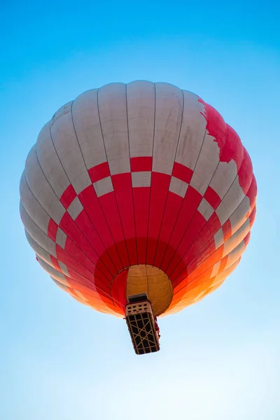 Colorful Hot Air Balloons Flying Fairy Chimneys Nevsehir Goreme Cappadocia — Stock Photo, Image