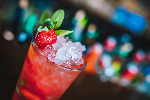 Refreshed Fresh Colorful Exotic Alcoholic Mojito Cocktails Lime Mint Strawberry — Stock Photo, Image