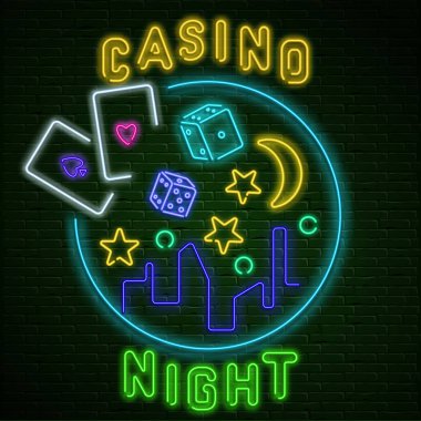 Renkli neon ışık saçan casino gece tabela örmek wal üzerinde