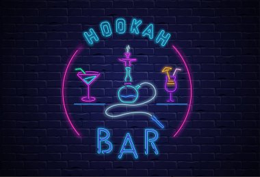 Renkli neon süslemeli siyah nargile salonu arka plan.