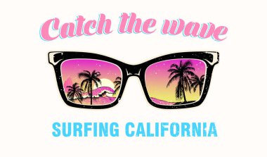 Palmiye ağaçlarıyla güneş gözlüğü. Yazıtlı t-shirt baskı, summ