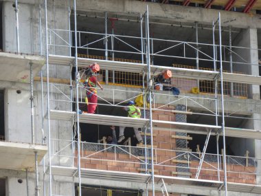 Belgrad, Sırbistan, 20 Eylül 2018. İnşaat alanında karmaşık Belgrad Waterfront binada. İşçi bu sitede kamuoyunun dikkatini mater sonra son kazaları güvenliğidir. 
