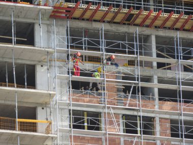 Belgrad, Sırbistan, 20 Eylül 2018. İnşaat alanında karmaşık Belgrad Waterfront binada. İşçi bu sitede kamuoyunun dikkatini mater sonra son kazaları güvenliğidir. 