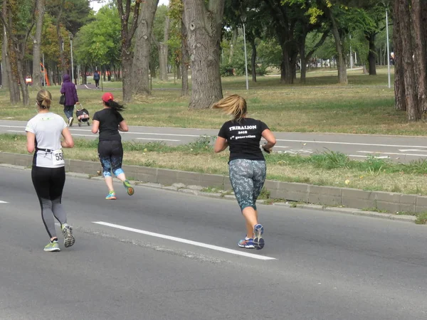 Belgrad Sırbistan Eylül 2018 Belgrad Yarı Maraton Koşucular Şehir Sokak — Stok fotoğraf