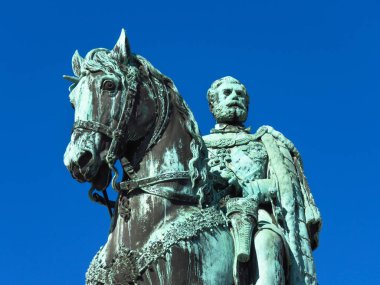 Belgrad, Sırbistan 'daki Ulusal Müze önünde Prens Mihailo anıtı.