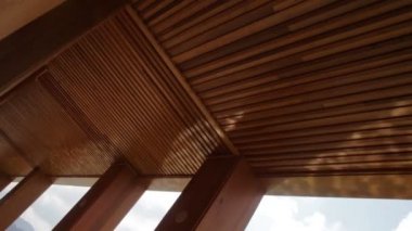 Su birikintisi yansıması, Stok görüntüleri ile ahşap ev