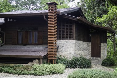 Güzel Tay vintage tarzı ev ve tropikal bahçe