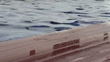 Yağmur dan sonra temiz yüzme havuzu, stok görüntüleri