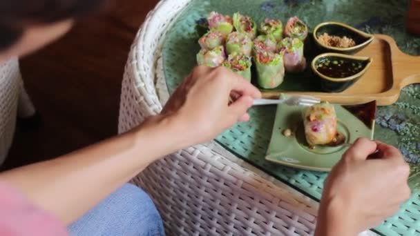 Rolos Caseiros Primavera Alimentos Saudáveis Frescos Imagens Estoque — Vídeo de Stock