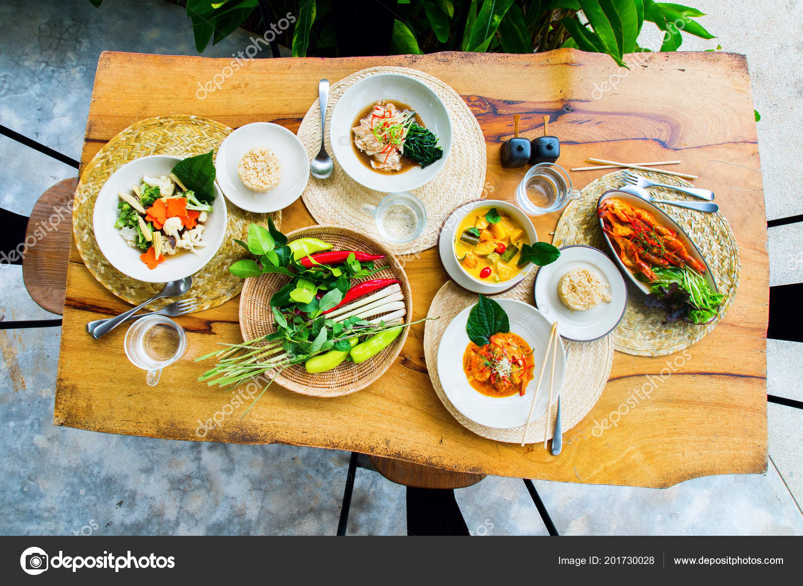 Table Top View Thai Traditional Cuisine Pad Pak Ruam Mitr — Stock Photo