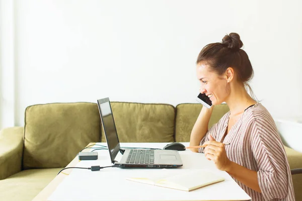 Young Beautiful Woman Working Her Home Office Communication Computer Internet — Stock Photo, Image