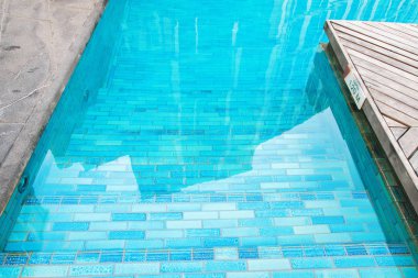 Lüks tatil Yüzme Havuzu turkuaz su ile