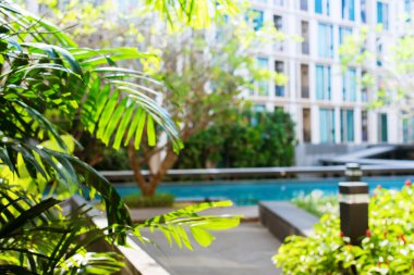 Yüzme havuzlu lüks apartman binası Tayland