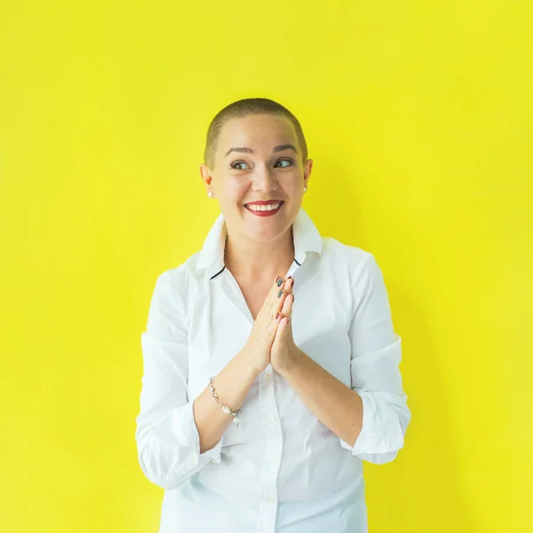 Retrato confiado feliz joven mujer Emoción humana — Foto de Stock