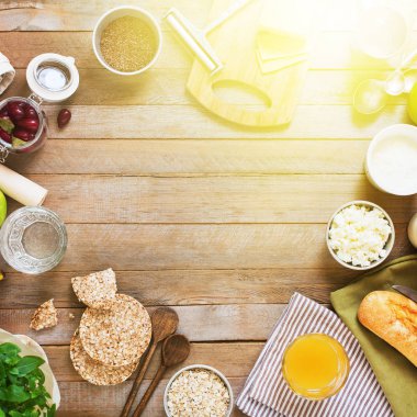 Kahvaltıyumurta yulaf ezmesi meyve için sağlıklı madde