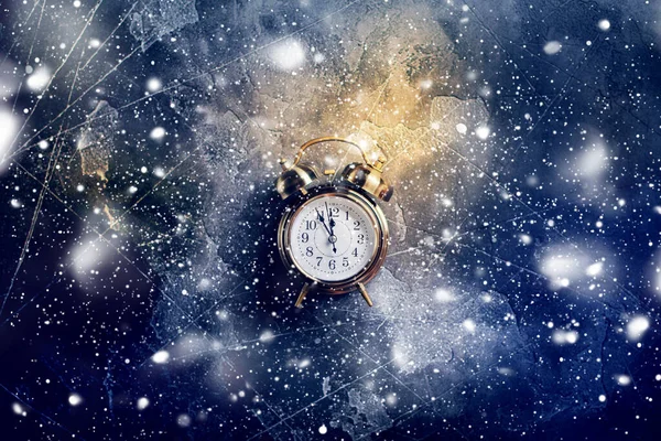 Reloj Despertador Navidad Fondo Oscuro Vintage Eve Time Concept Top — Foto de Stock