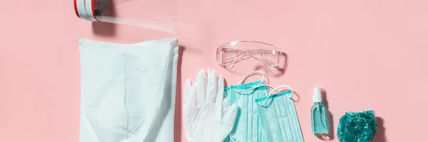 Tıbbî Koruyucu Kıyafet Üniforması Maskeler Gözlükler Dezenfektan Koronavirüsü Durdurun Salgın — Stok fotoğraf