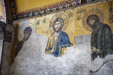 Ayasofya'nın iç altın mozaikleri