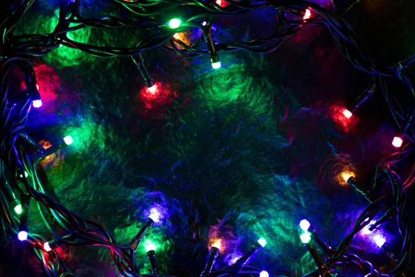 圣诞节背景与灯光和自由文本空间 圣诞灯边框 在黑色背景上发光五颜六色的圣诞灯 新的一年 圣诞节 — 图库照片