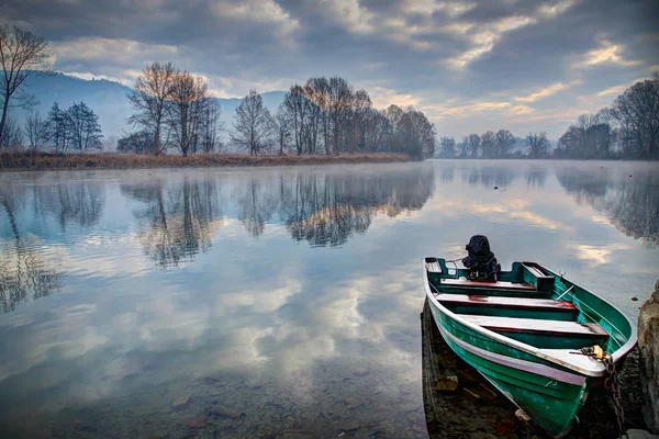 Sis Bir Nehir Üzerinde Bir Ayrıntı — Stok fotoğraf