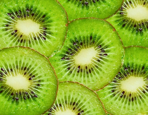 Bovenaanzicht van gesneden kiwi — Stockfoto